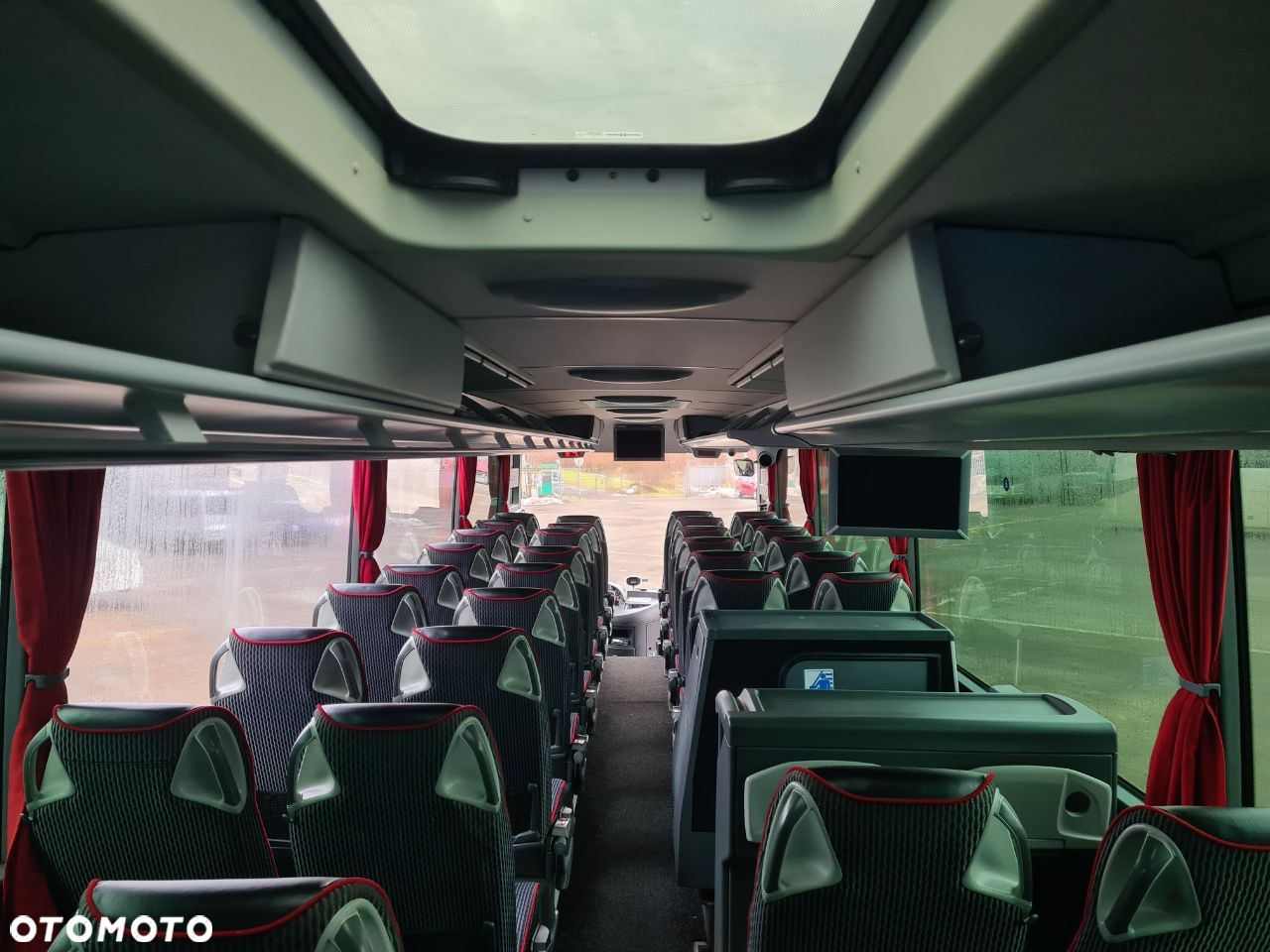 Mercedes-Benz Tourismo - 8