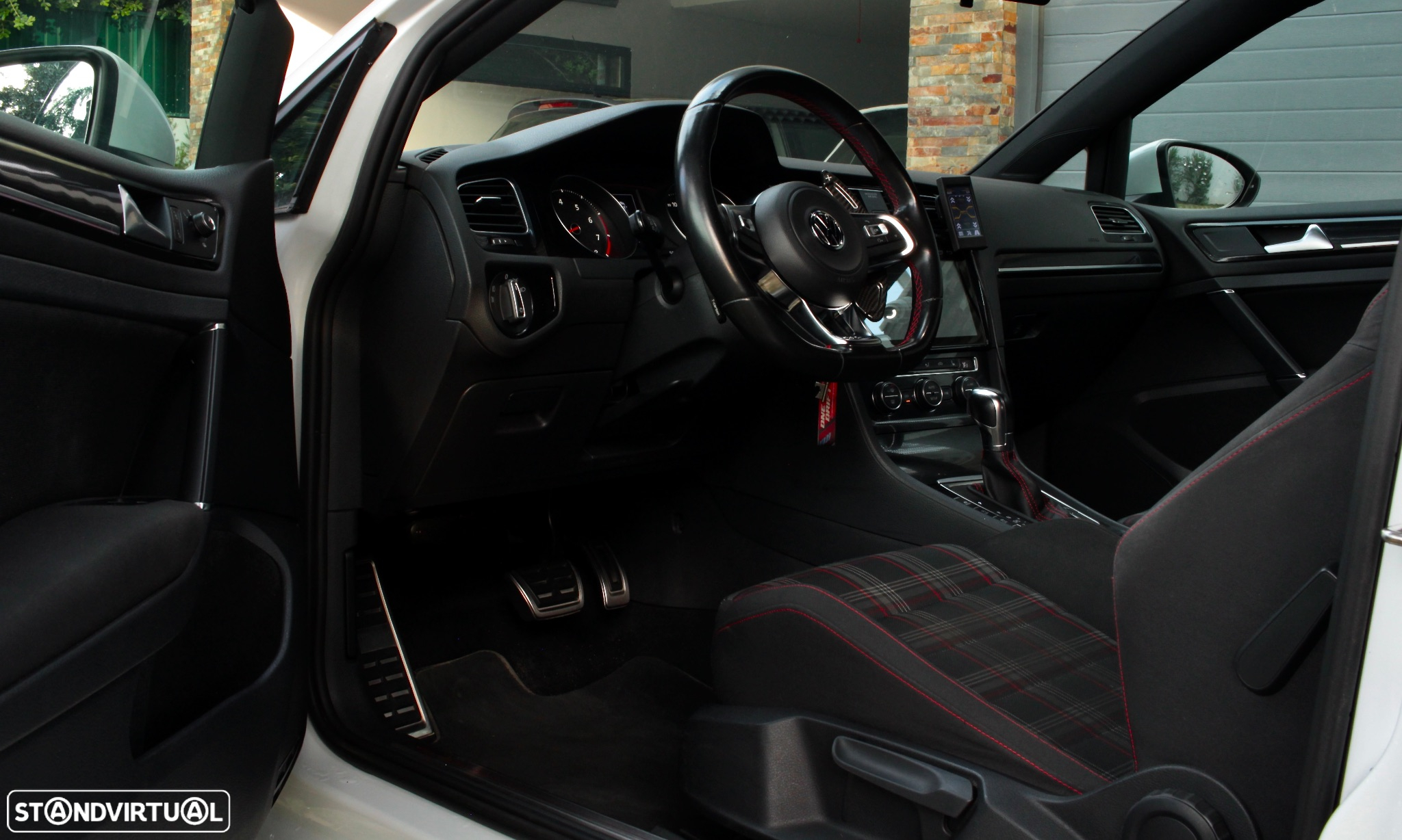 VW Golf 2.0 TSi GTi DSG - 22