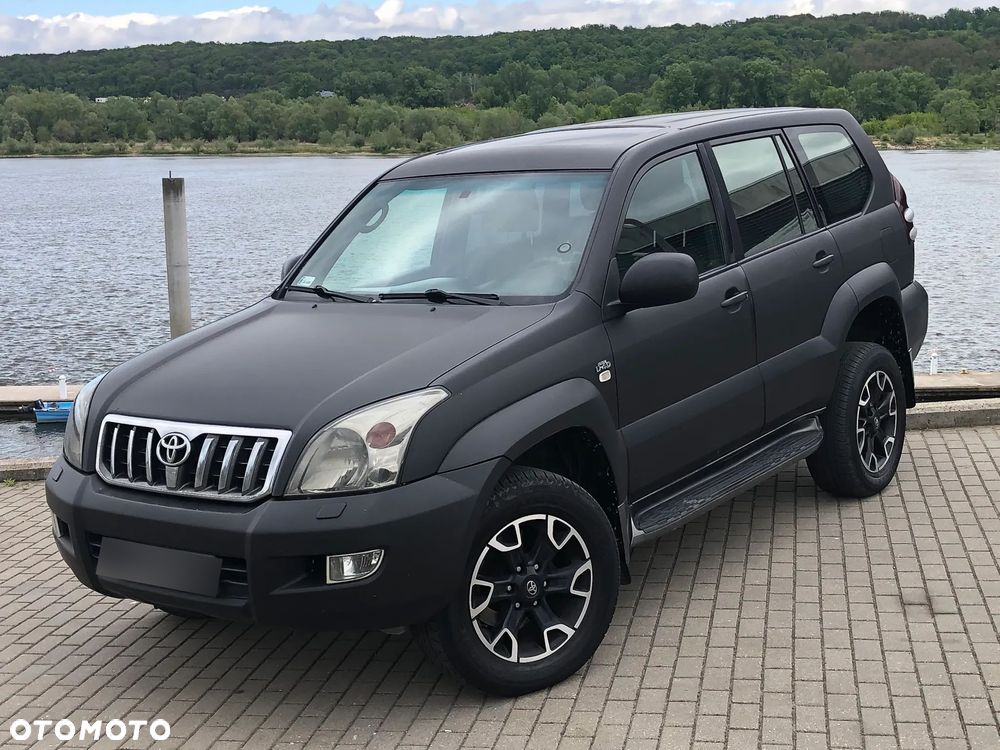 Toyota Land Cruiser - 1