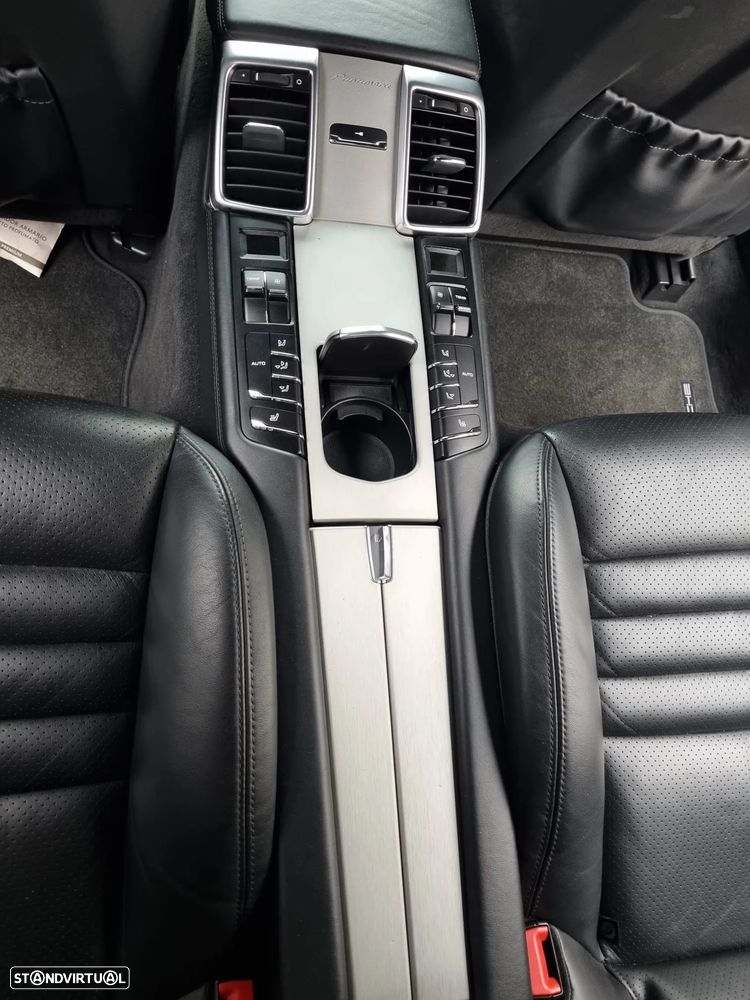 Porsche Panamera Turbo S PDK - 7