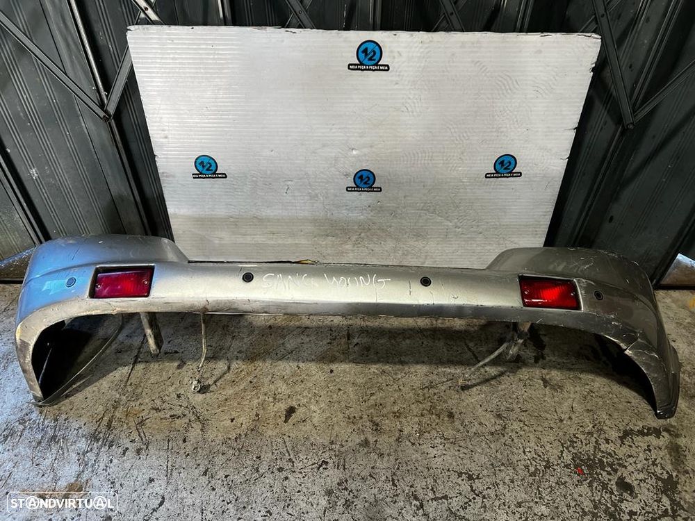 Parachoques traseiro Sangyoug - 1