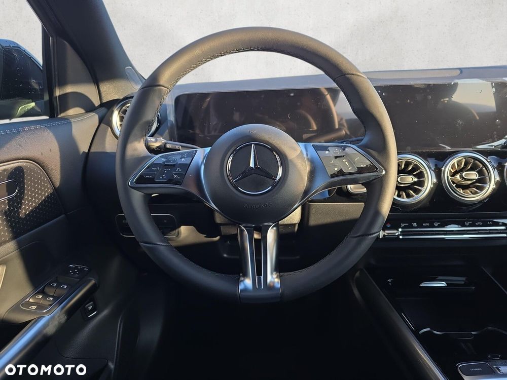 Mercedes-Benz EQA - 14