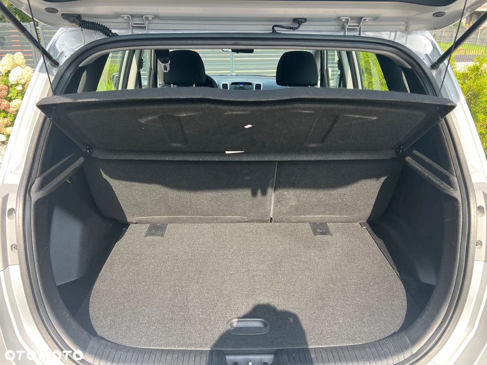 Hyundai ix20 1.4 UEFA EURO 2012 Edition - 31