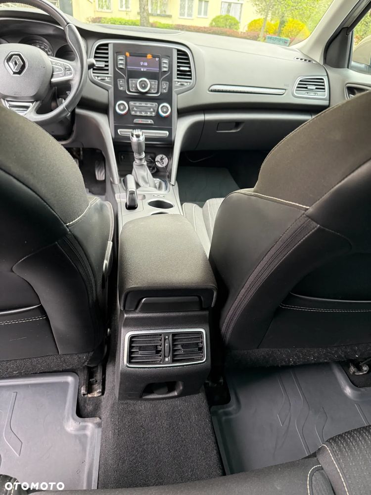 Renault Megane 1.6 SCe Zen - 19