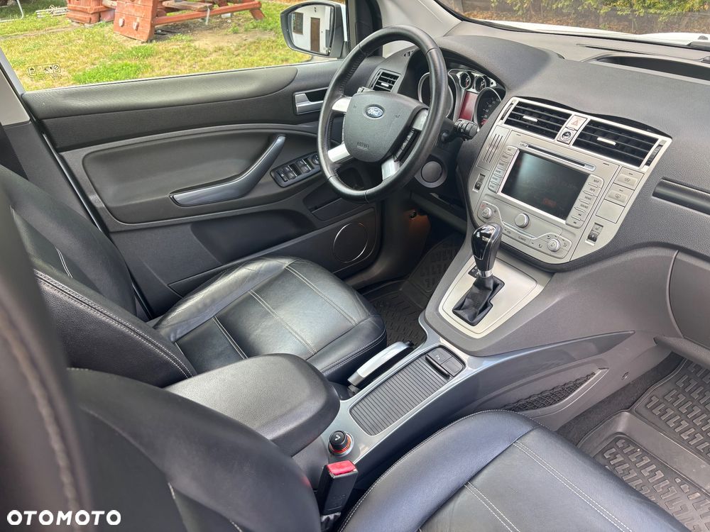 Ford Kuga 2.5 4x4 Titanium - 28