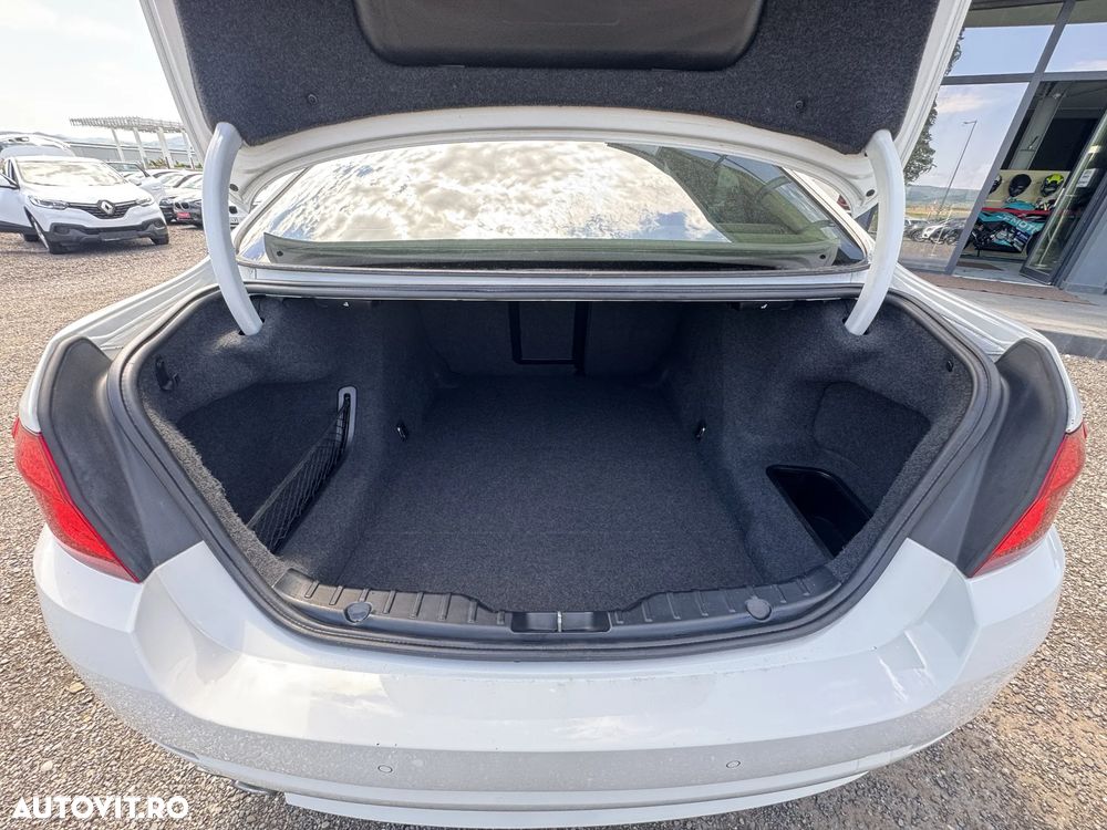 BMW Seria 5 520d BluePerformance - 18