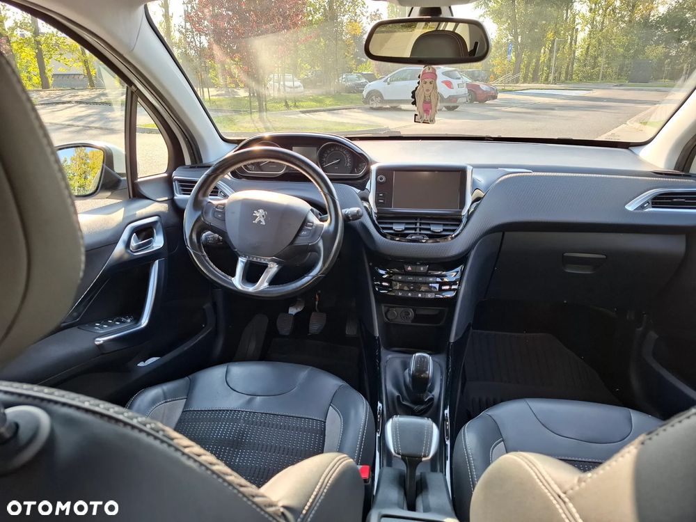 Peugeot 2008 - 9