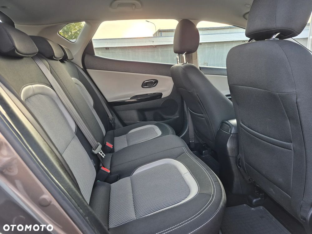 Kia Ceed 1.6 GDI L Business Line - 14