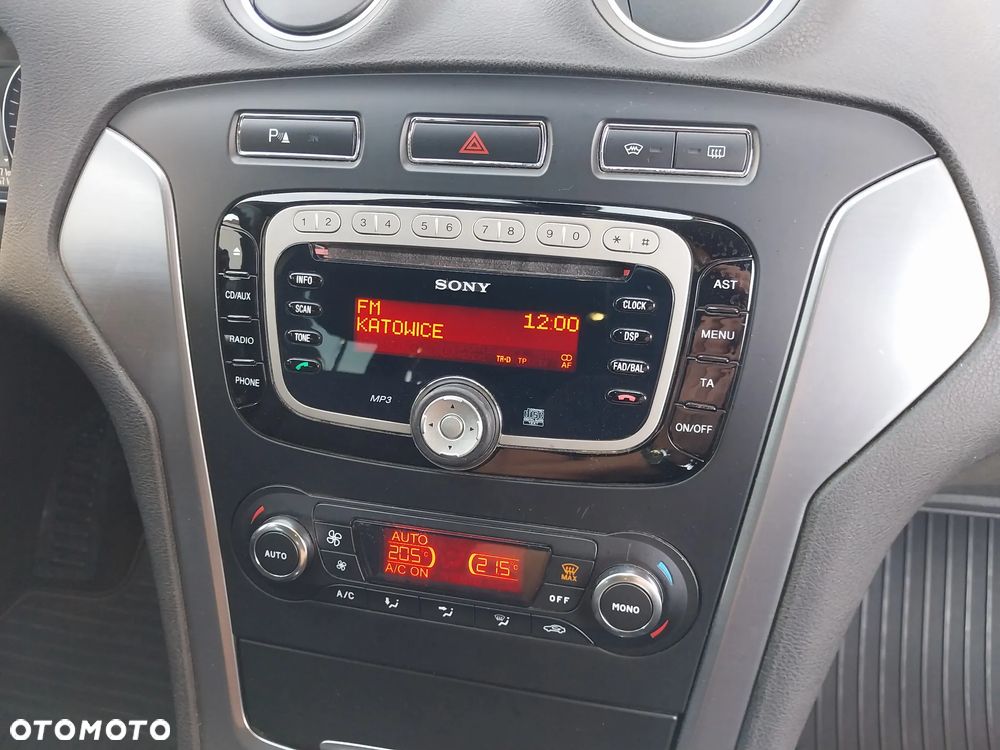 Ford Mondeo 2.0 Trend X - 24