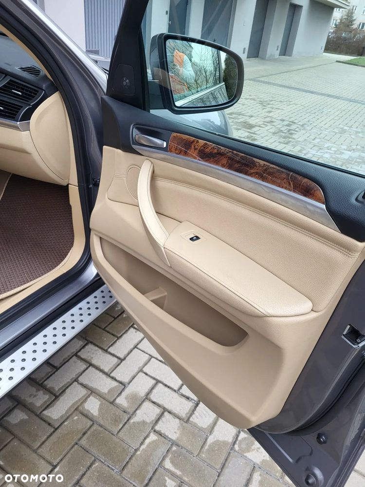 BMW X5 xDrive35i - 23