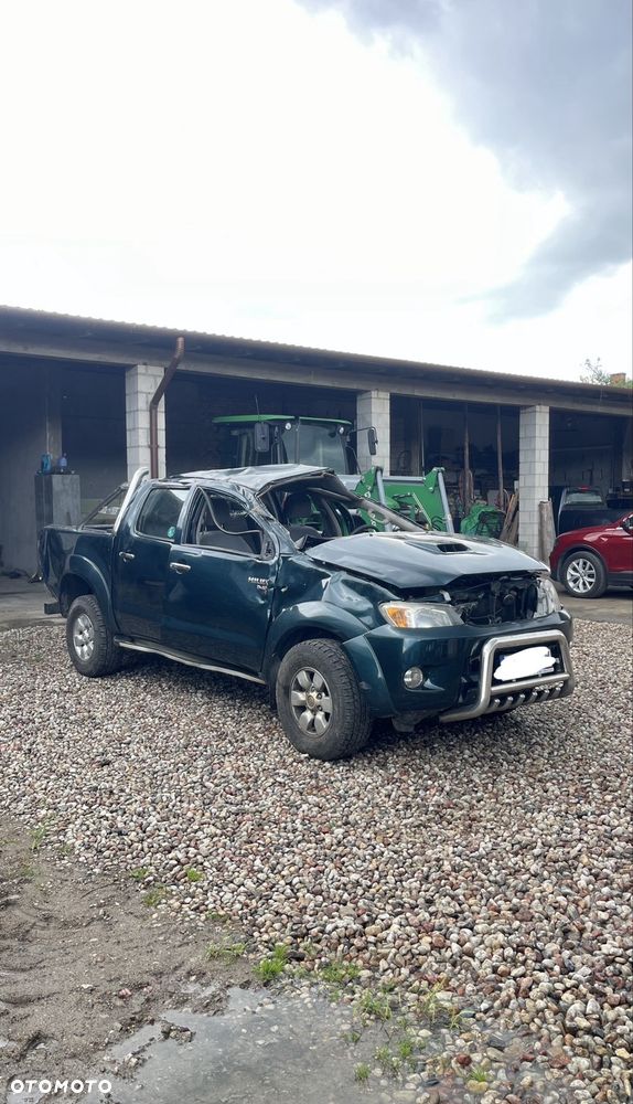 Toyota Hilux - 1