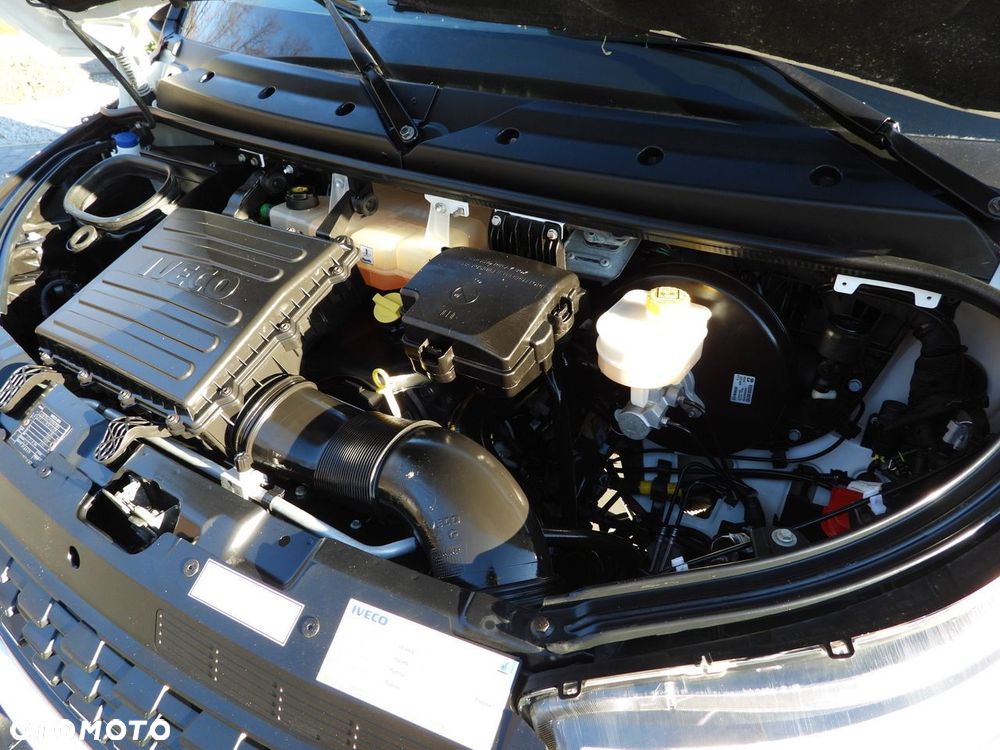 Iveco DAILY 35S14 SKRZYNIA PODWÓJNA KABINA DOKA 7 MIEJSC TEMPOMAT KLIMATYZACJA  140KM - 18