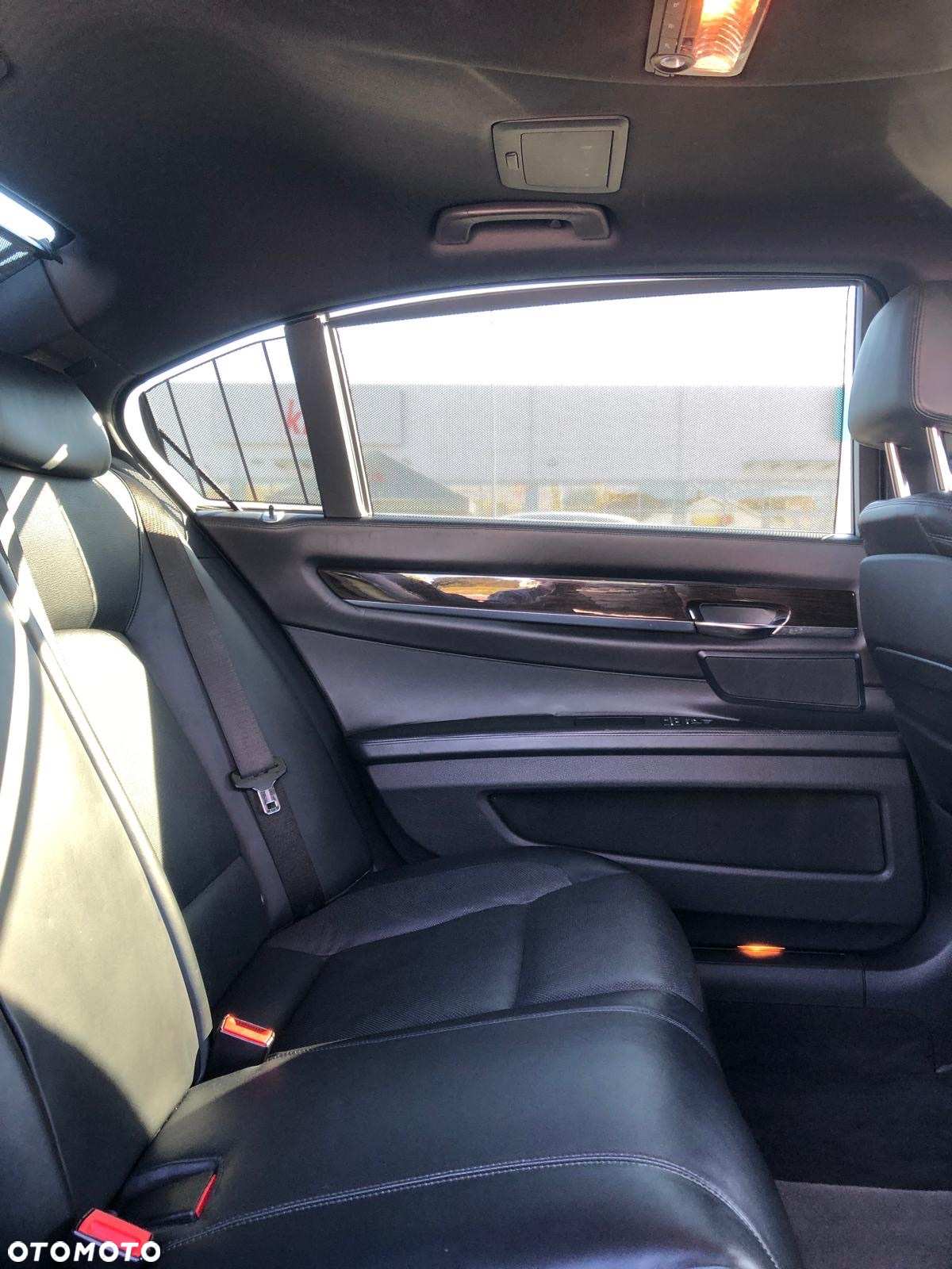 BMW Seria 7 750Li xDrive - 20