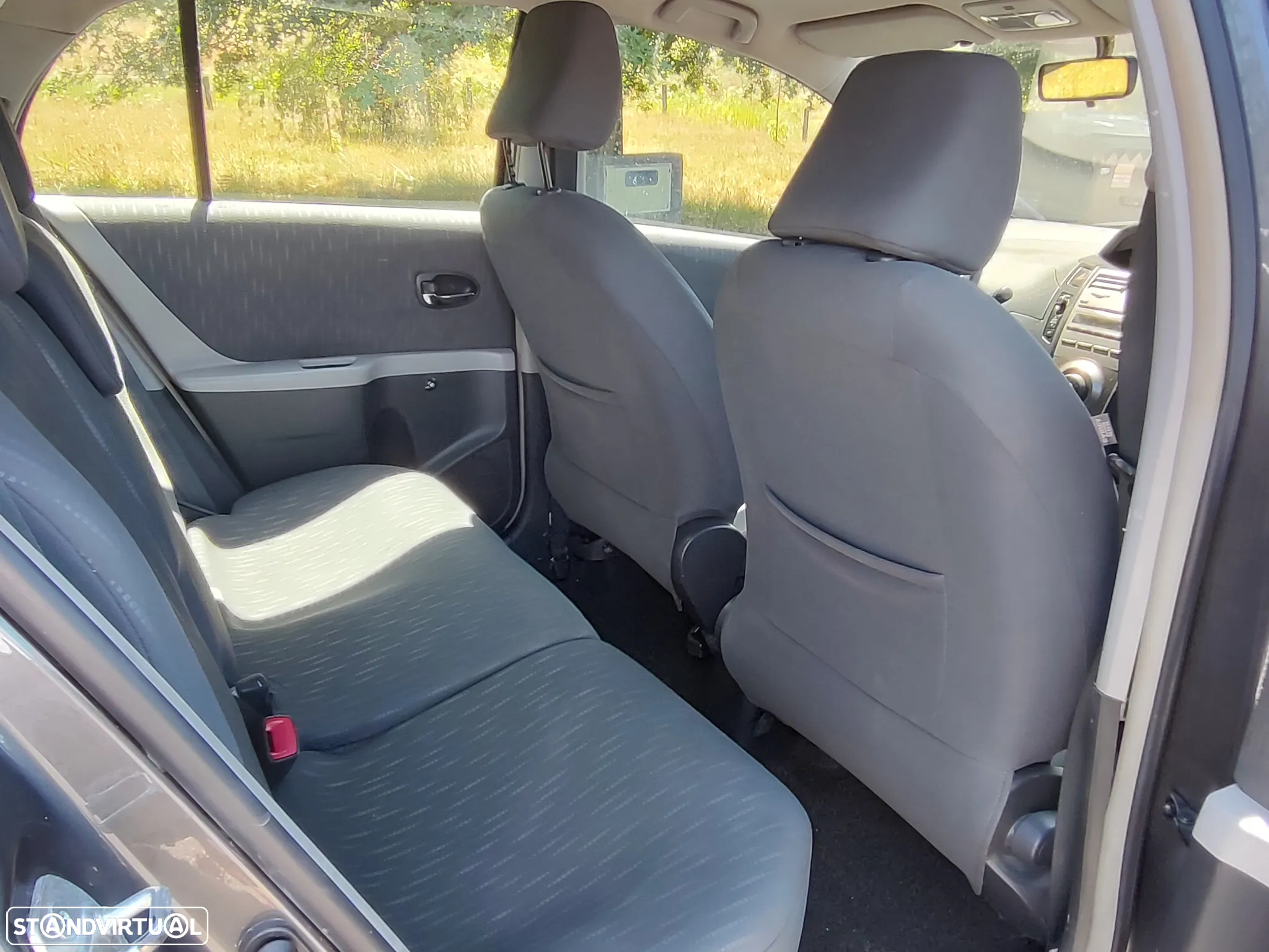 Toyota Yaris 1.4 D-4D Sol High Pack MM - 10