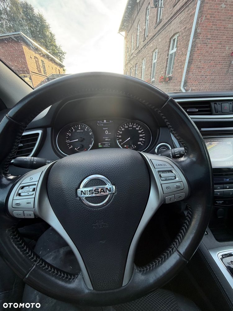 Nissan Qashqai - 25