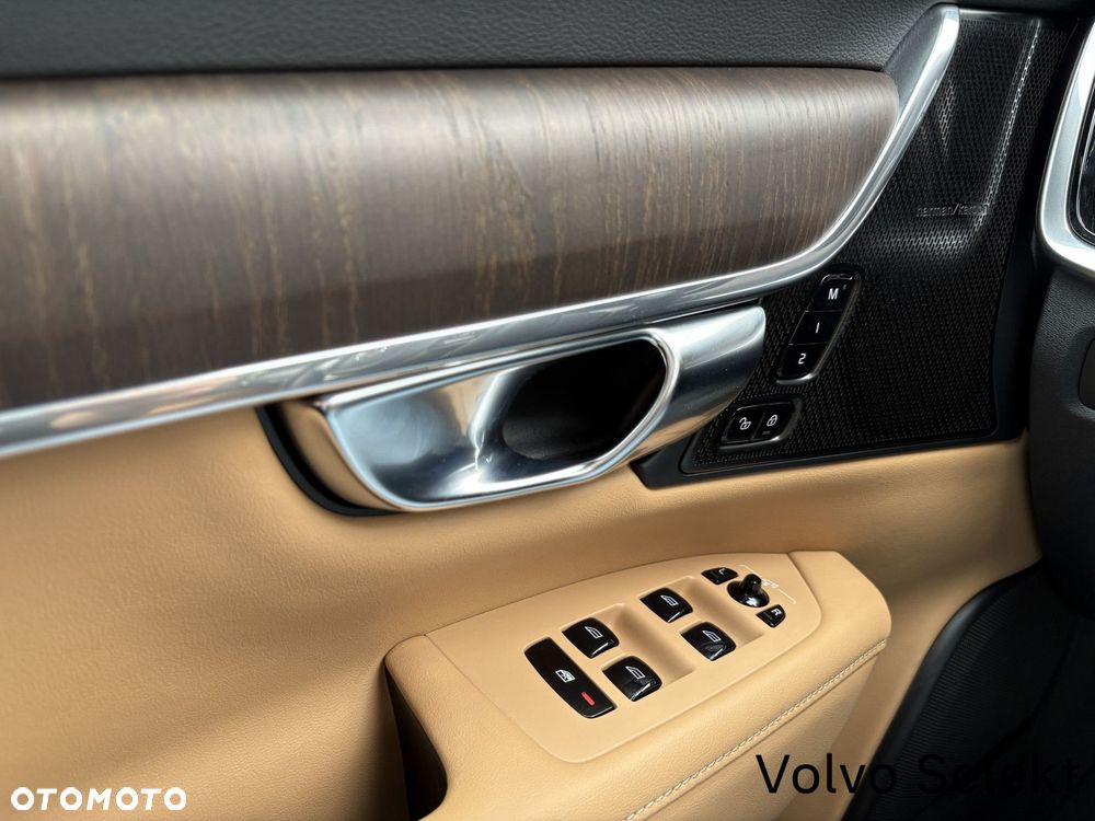 Volvo V90 Cross Country - 18