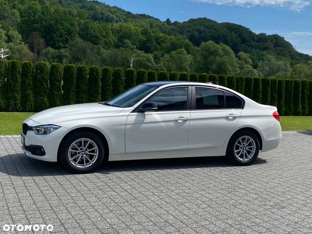BMW Seria 3 318i - 8