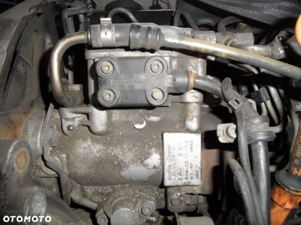 POMPA  WTRYSKOWA VW SHARAN GALAXY 1.9 TDI 0460404979 028130115B - 1