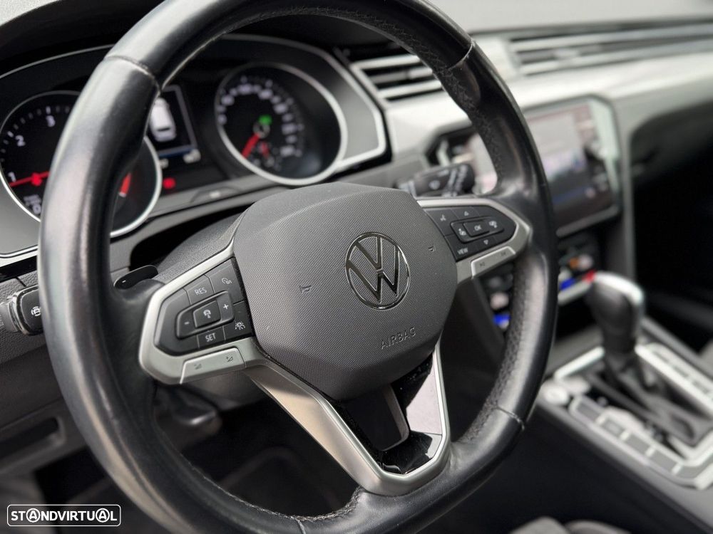 VW Passat Variant 2.0 TDi Business DSG - 18