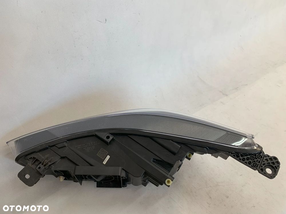 Ford Focus 4 IV FL 21r Reflektor prawy lampa prawa Fullled 2021 - 2