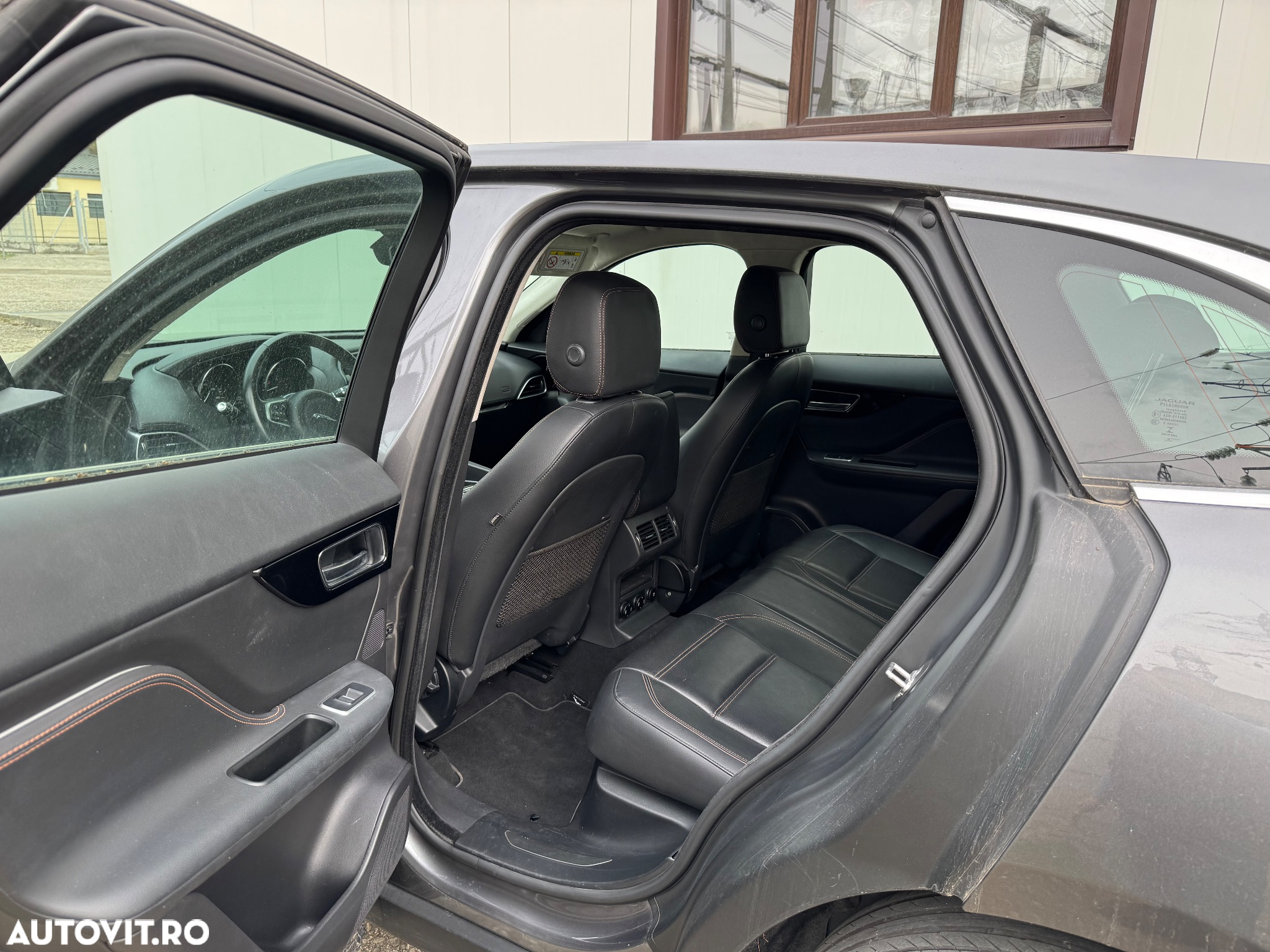 Jaguar F-Pace 20d AWD Aut. Prestige - 9