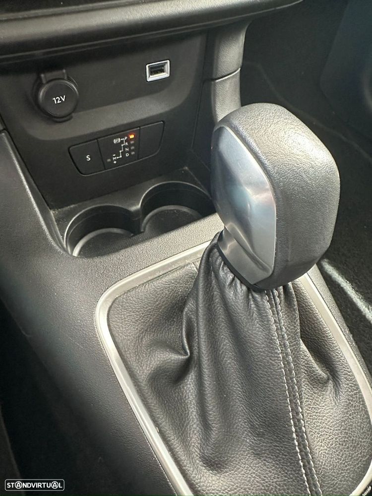 Citroën C3 1.2 PureTech Shine EAT6 - 12