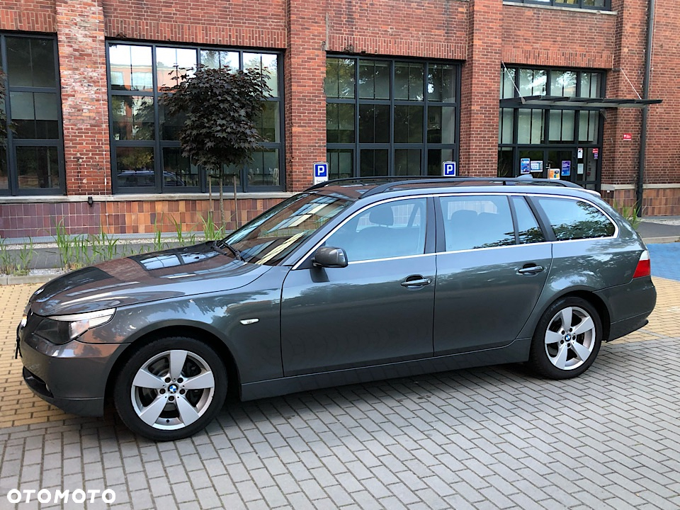 BMW Seria 5 525xi - 9