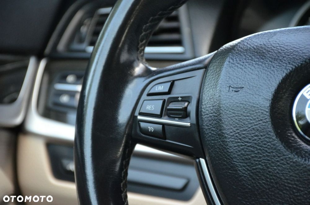 BMW Seria 5 - 32