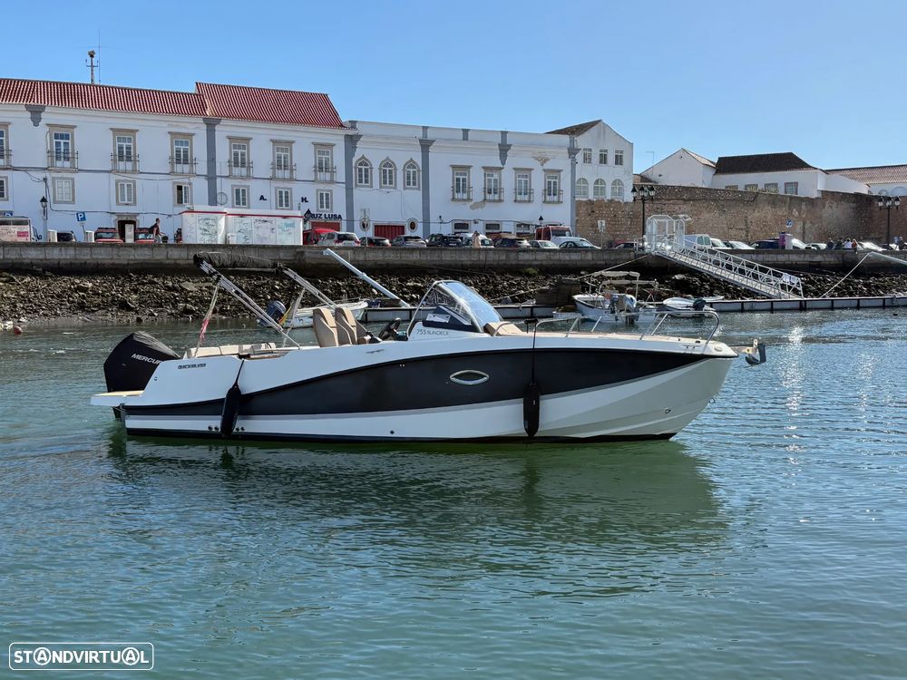 Quicksilver Activ 755 Sundeck - 7