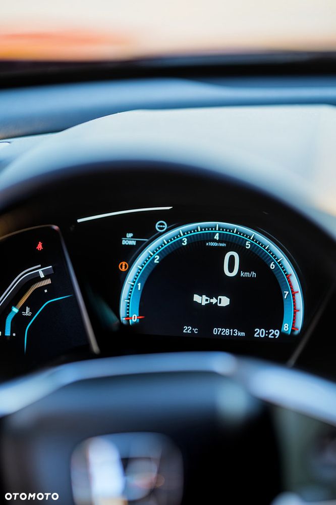 Honda Civic 1.5 i-VTEC Turbo Elegance - 10