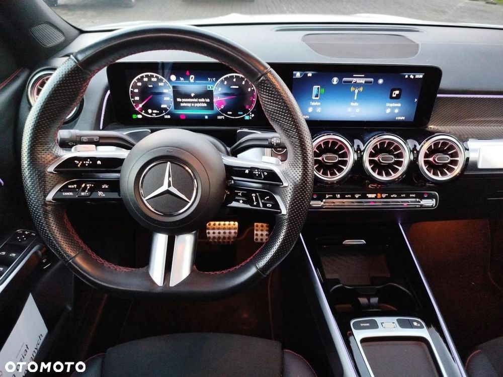 Mercedes-Benz GLB - 15
