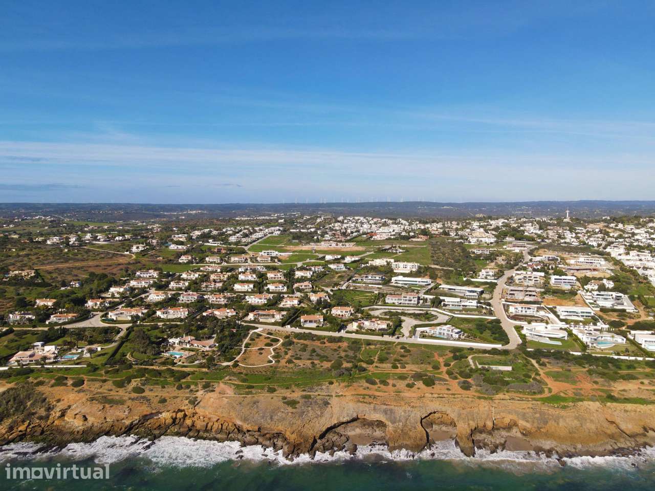 Lote Privilegiado com Vista Panorâmica Sobre o Mar - Grande imagem: 2/15