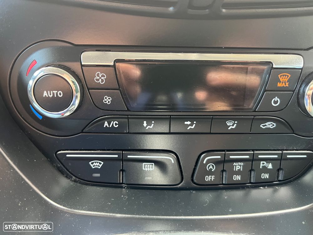 Ford C-Max 1.0 Ecoboost S&S Titanium - 14