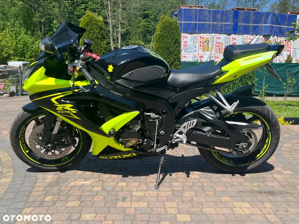 Suzuki GSX-R - 4