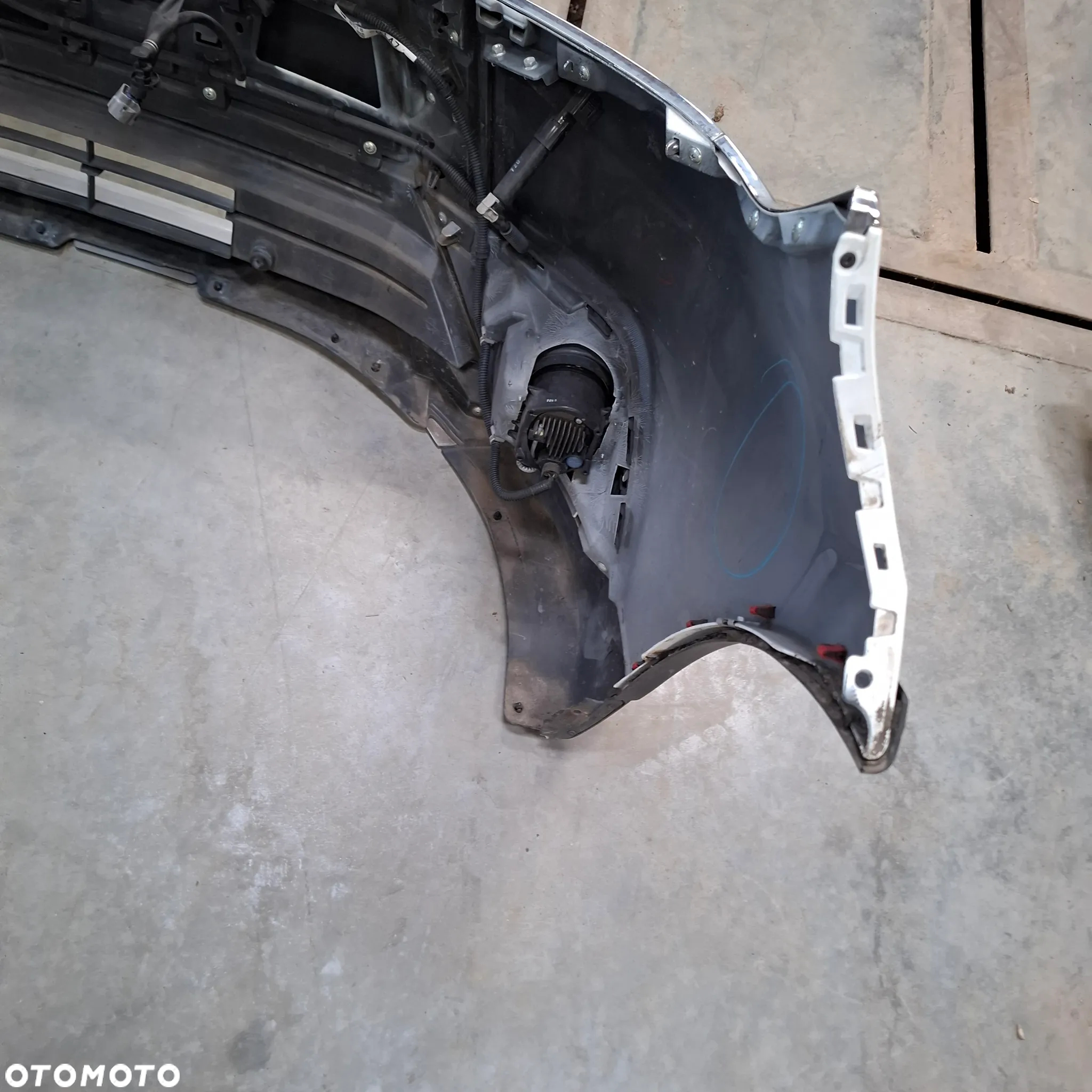 MITSUBISHI OUTLANDER III 3 15- ZDERZAK KOMPLETNY PRZOD W KOLOR W37 białySPRYSKI - 8