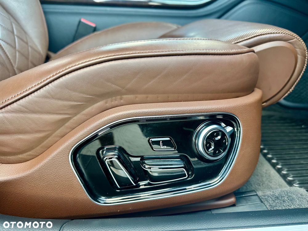 Audi A8 L 55 TFSI quattro tiptronic - 26