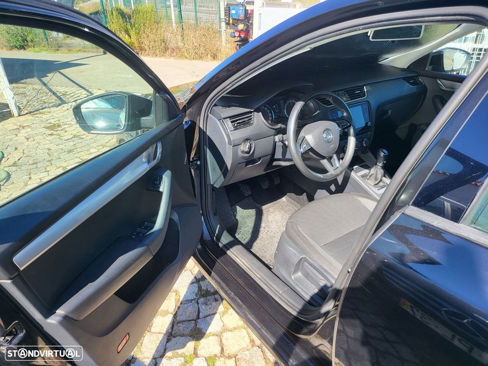 Skoda Octavia 2.0 TDI Style - 9