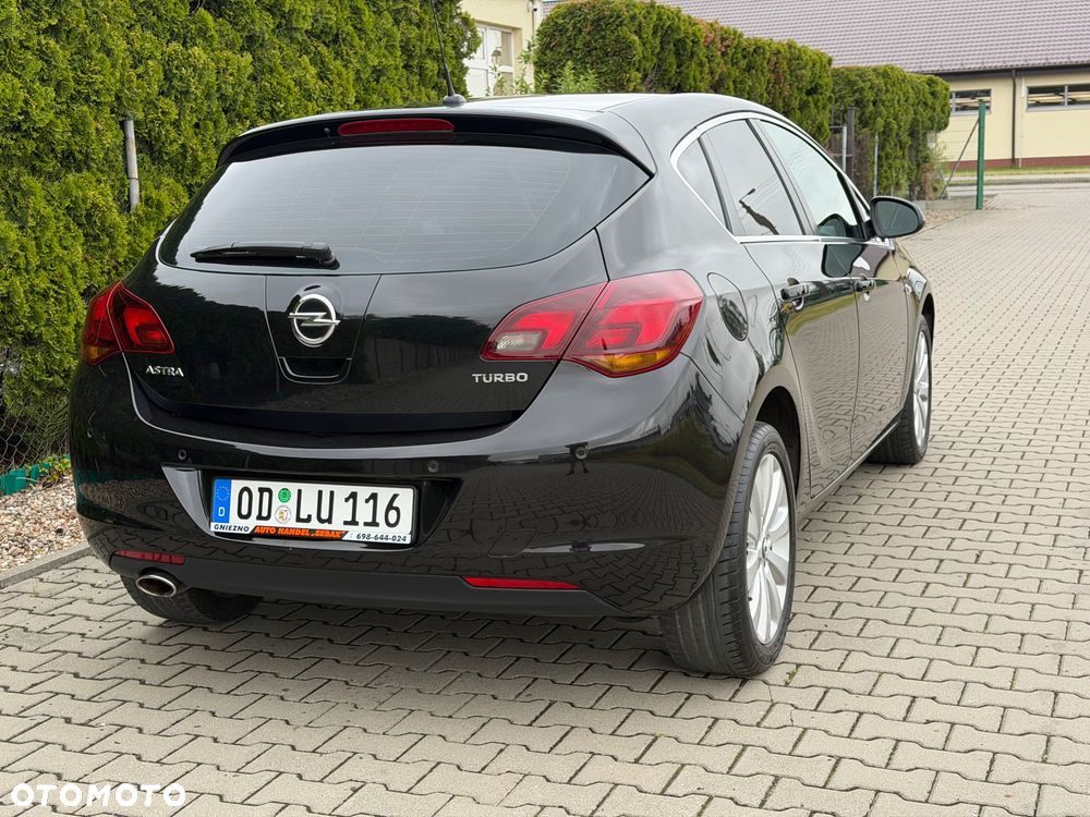 Opel Astra 1.4 Turbo Cosmo - 18