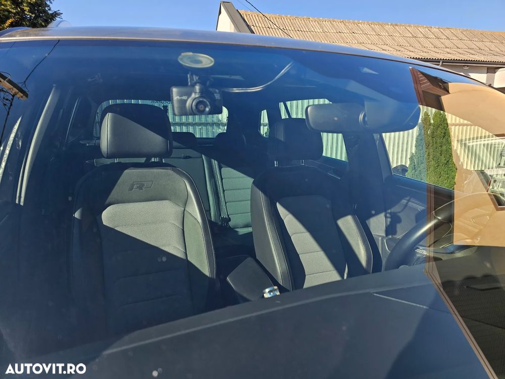 Volkswagen Tiguan - 32