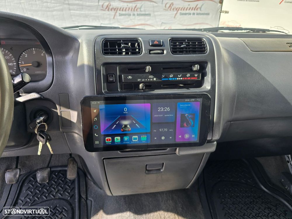 Toyota HiAce 2.4 D LXH12LB - 21