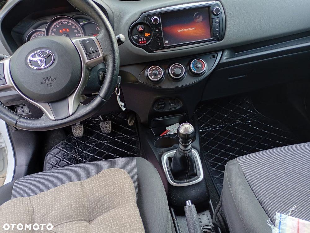 Toyota Yaris 1.33 Active EU6 - 4