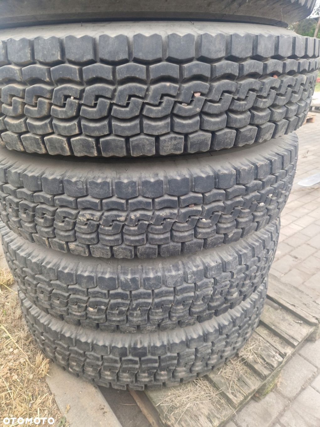 Komplet kół 4 x Bridgestone 10R22.5 Koła 10R 22.5 R Man Iveco Daf Renault - 1