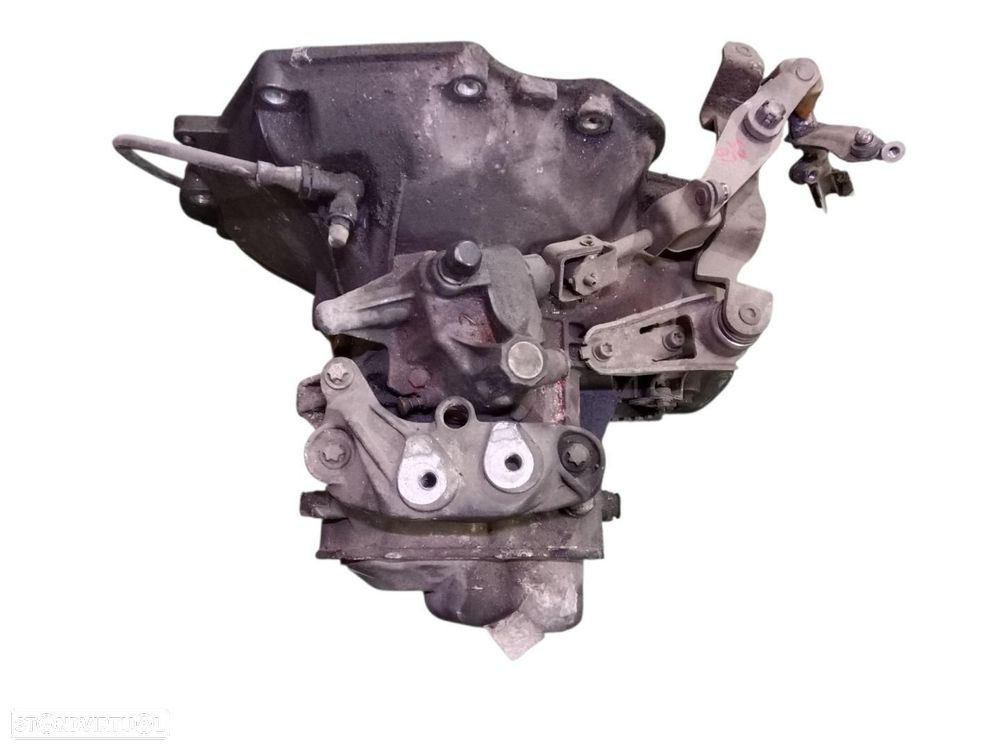 CAIXA DE VELOCIDADES OPEL CORSA C - 7