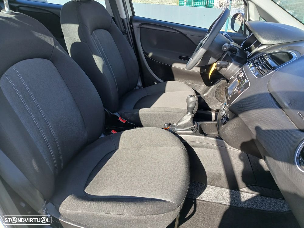 Fiat Punto 1.3 M-Jet Easy S&S - 24