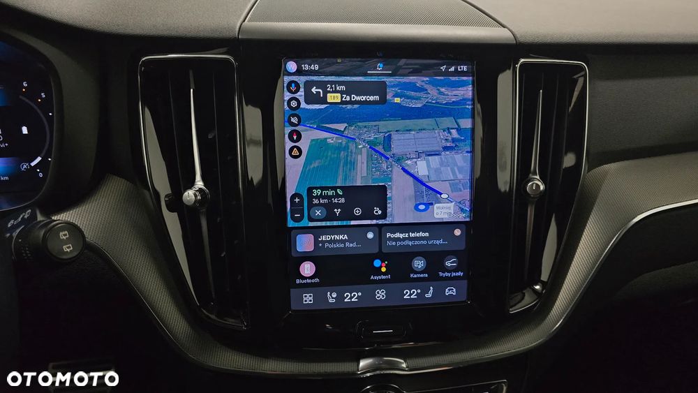 Volvo XC 60 B4 D Plus Dark - 25