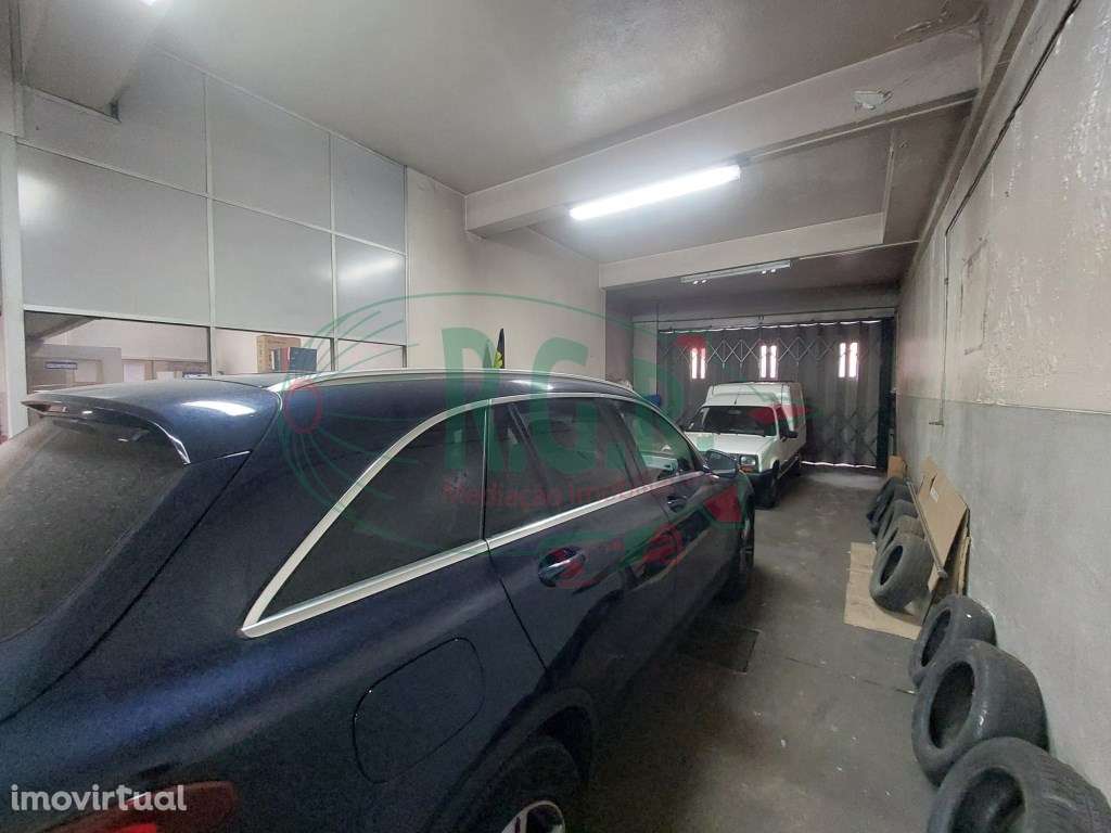 Armazém / Garagem em Costa Cabral (510m2) - Grande imagem: 4/10