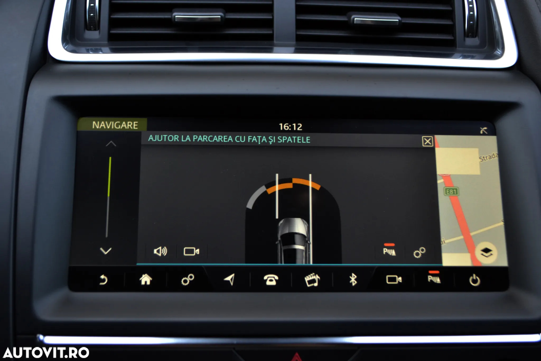 Jaguar E-Pace D180 AWD R-Dynamic S - 19