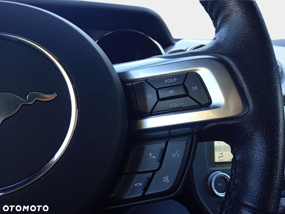 Ford Mustang 5.0 V8 GT - 16