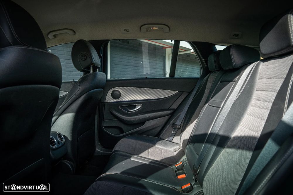 Mercedes-Benz E 220 d 9G-TRONIC - 12