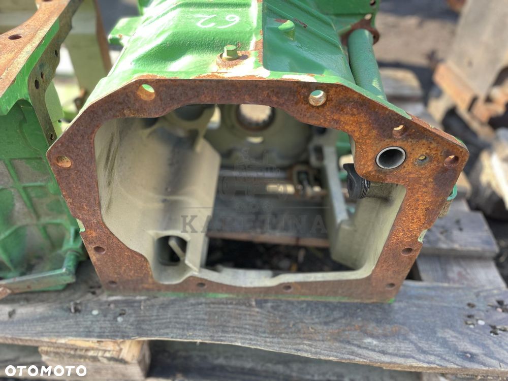 John Deere 6120 6220 6320 6420 6520 6620 - obudowa skrzyni biegów L154950 - 3